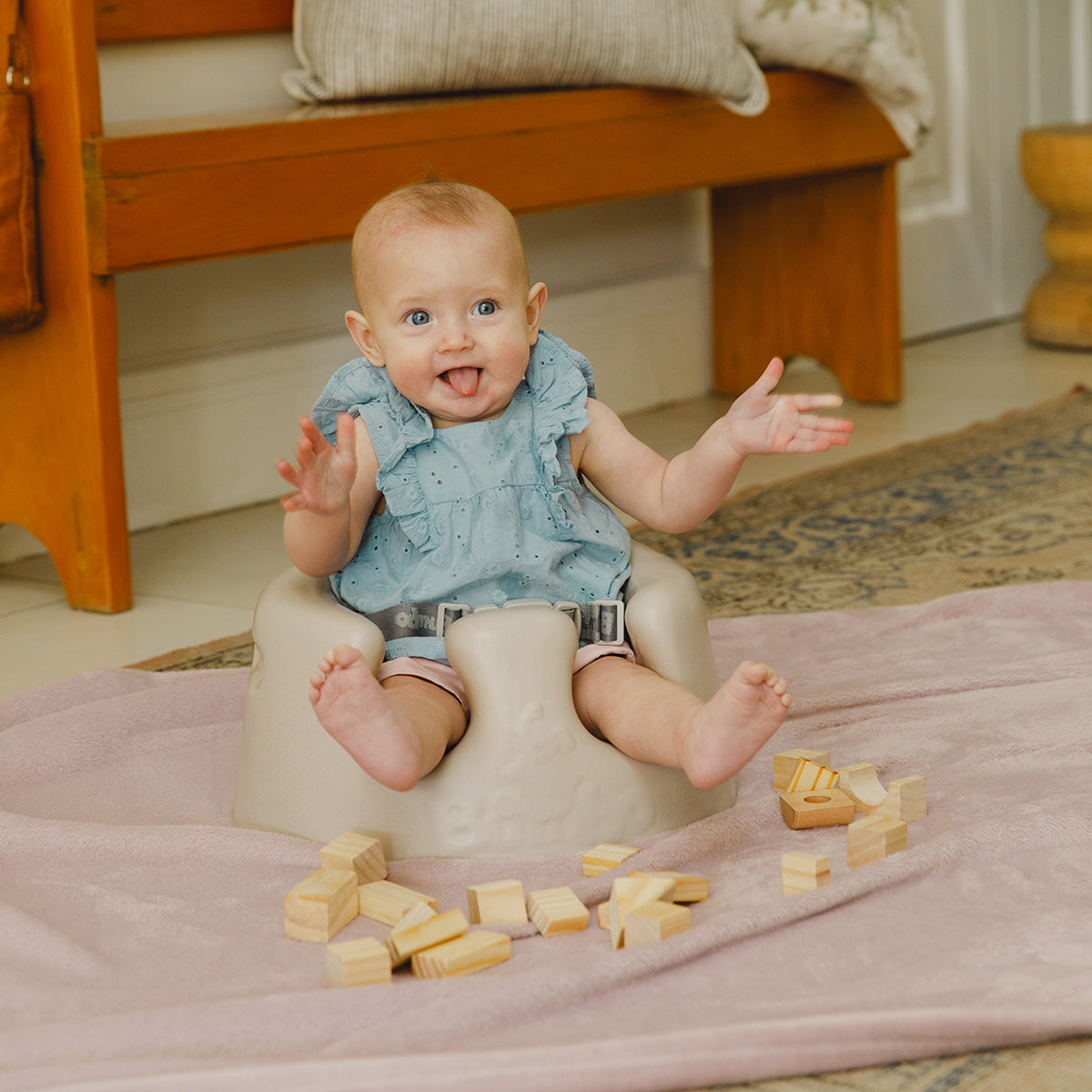 Bumbo Babysitter, Taupe