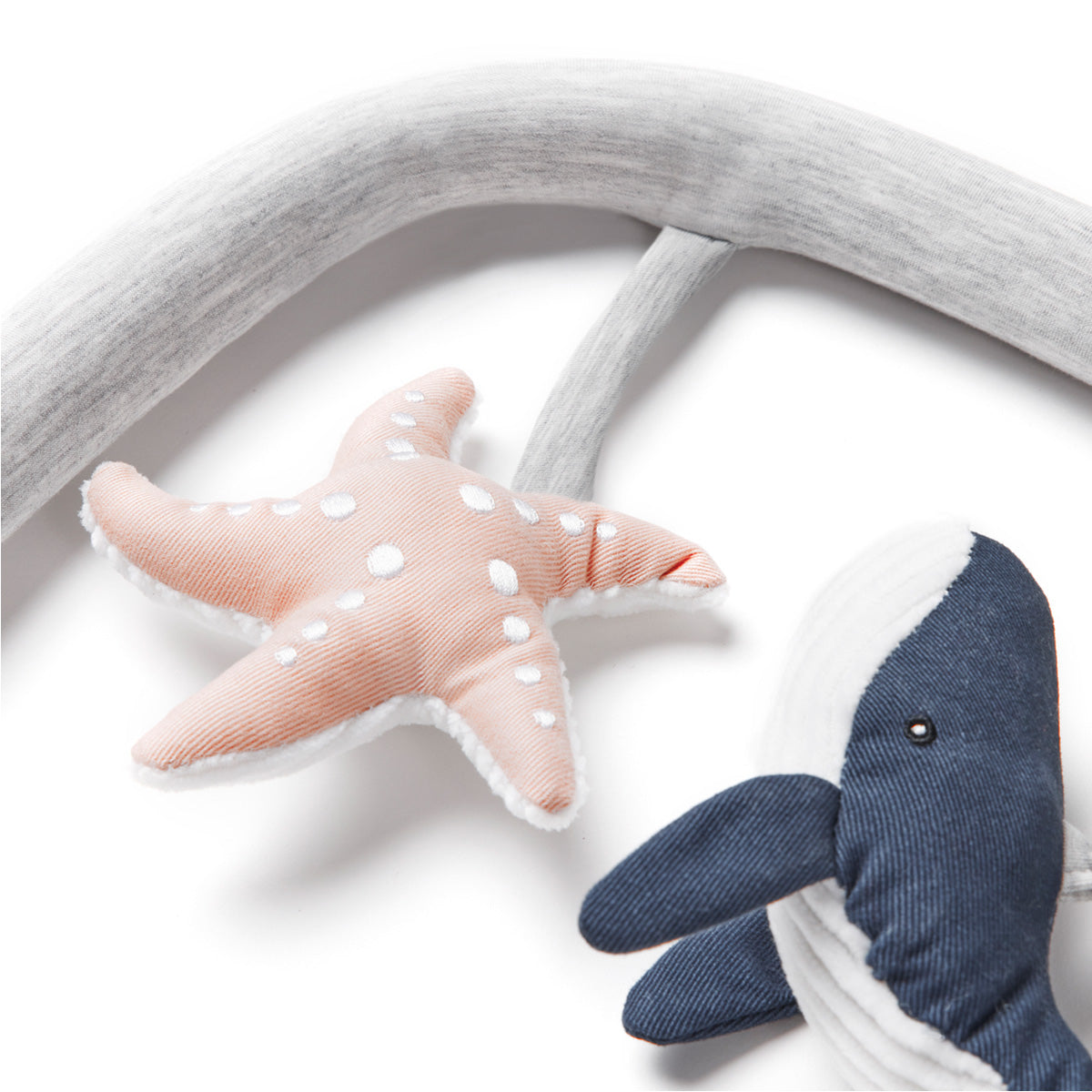 Ergobaby Evolve 3-i-1 babysitter Ljusgrå med lekbåge, Ljusgrå (spara 599 kr)