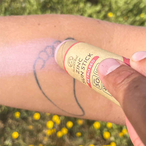 Suntribe Ekologisk Mineralbaserad Zinkstift SPF 50 (30 g), Röd
