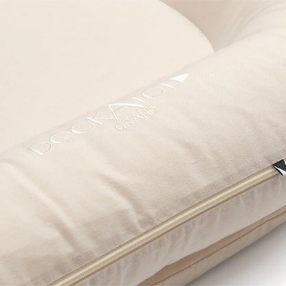DockATot Grand Babynest, Sand Chambray
