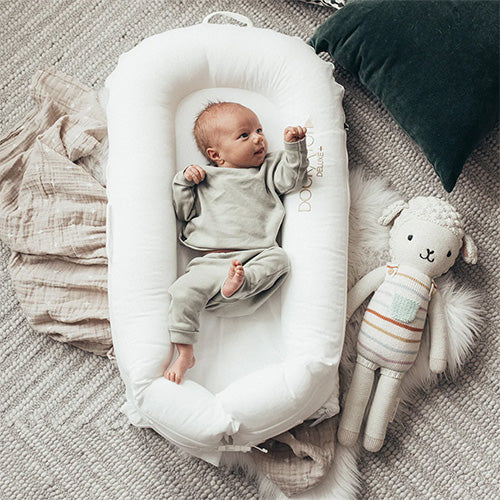 DockATot Deluxe+ Babynest, Pristine White