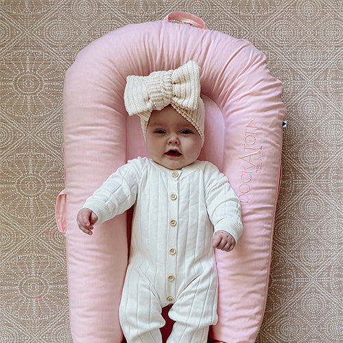 DockATot Deluxe+ Babynest, Blossom Chambray