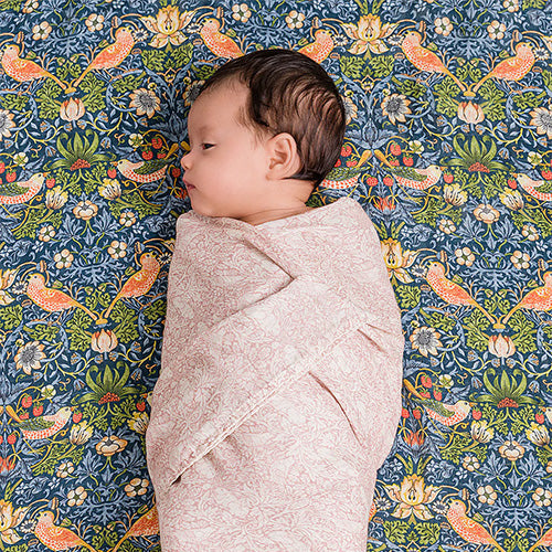 DockATot-Swaddler Set, Brer Rabbit/Strawberry Thief (William Morris)-reirei