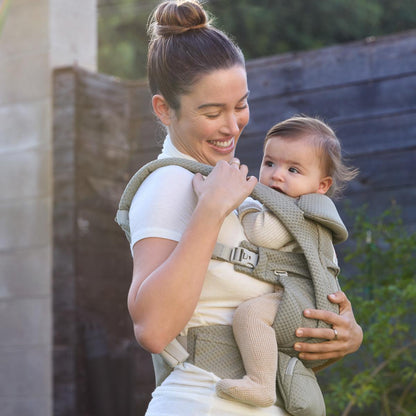 Ergobaby Omni Deluxe Mesh, Soft Olive