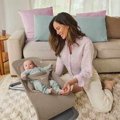 Ergobaby-Evolve 3-i-1 babysitter Soft Olive-reirei